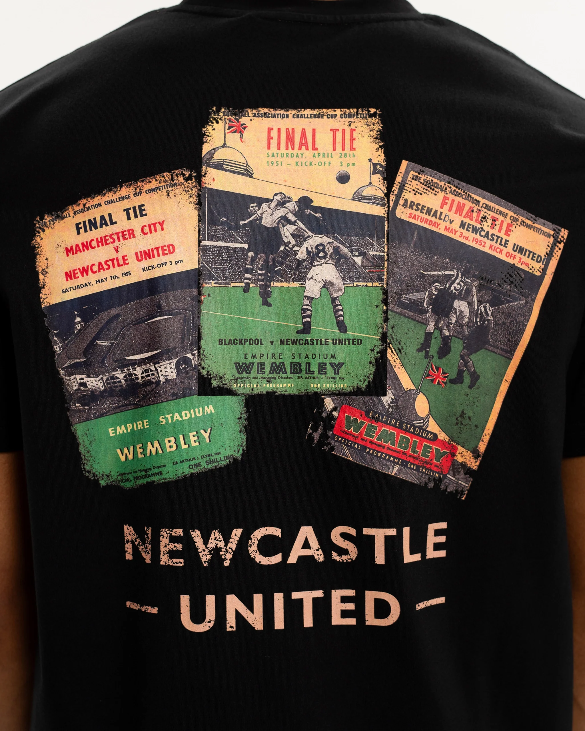 Newcastle United 1950's Cup Final Programmes T-Shirt - Image 4