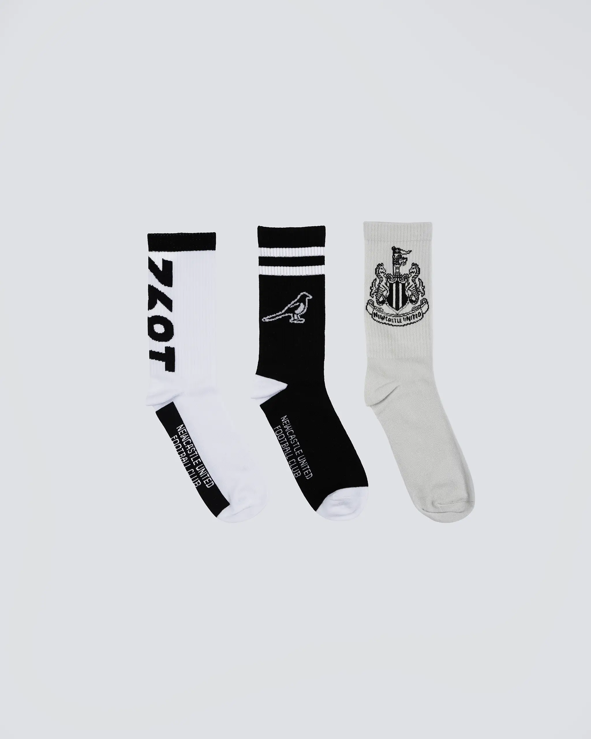 Newcastle United 3 Pack Socks - Image 3