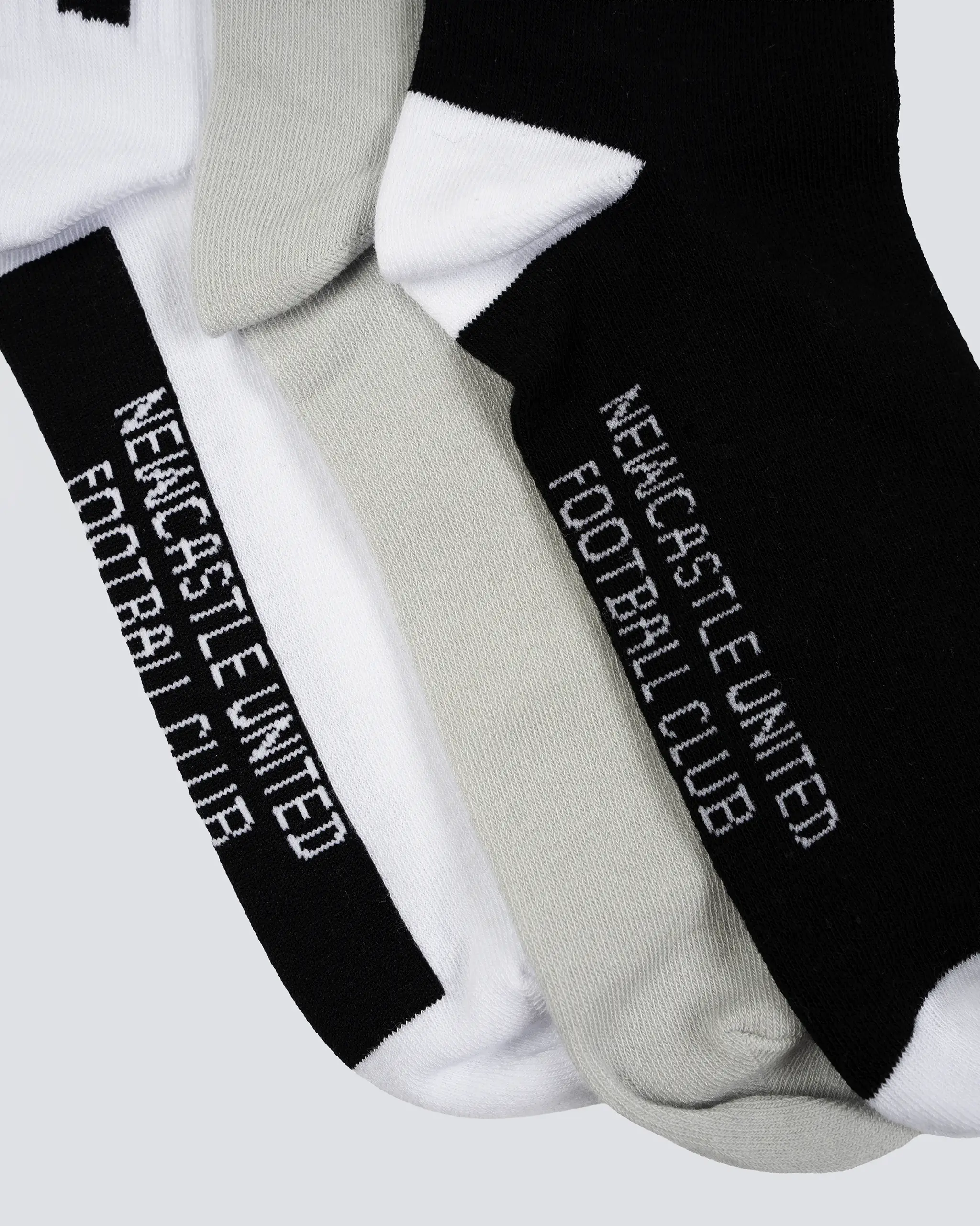 Newcastle United 3 Pack Socks - Image 4