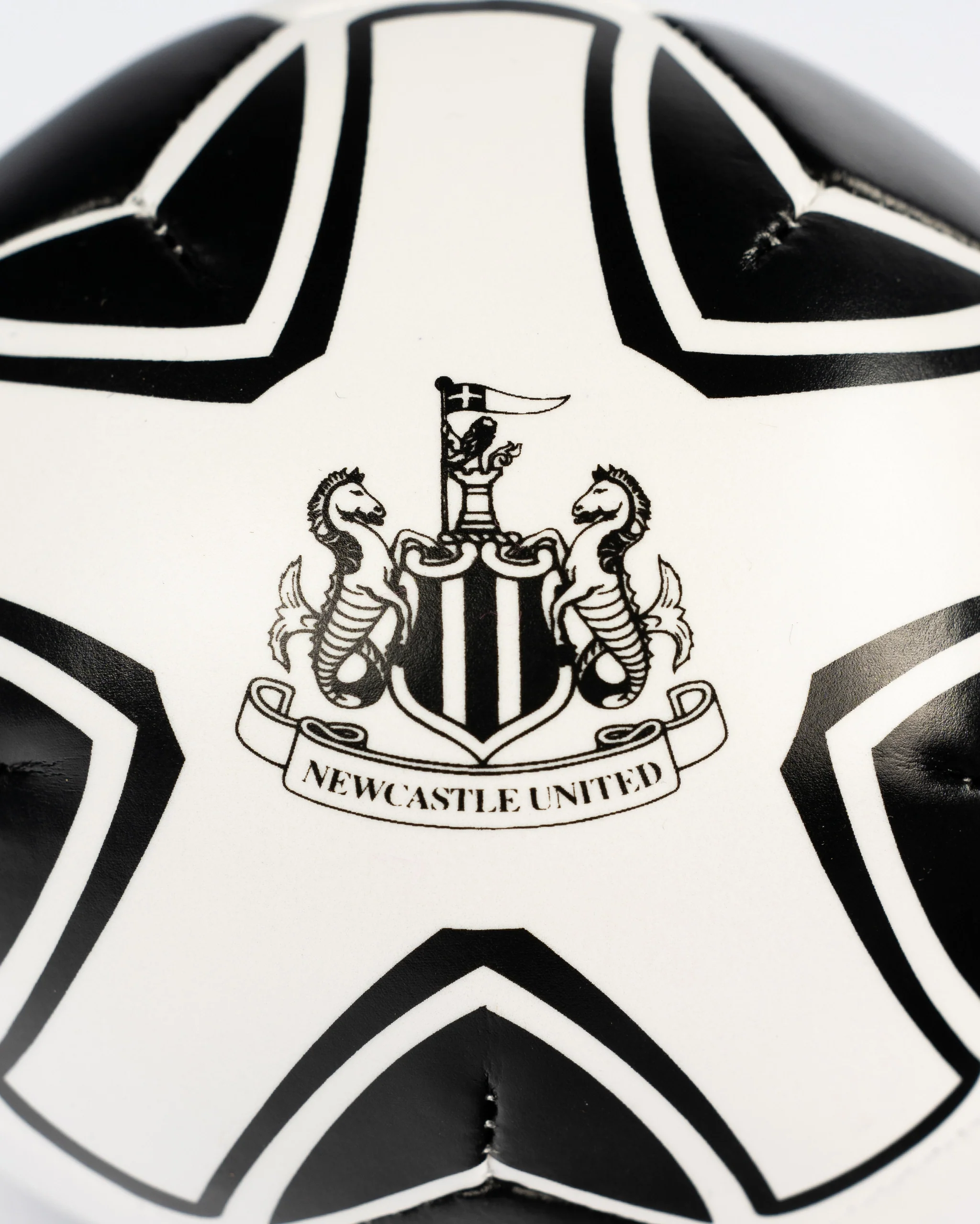 Newcastle United 4" Soft Ball - Image 3