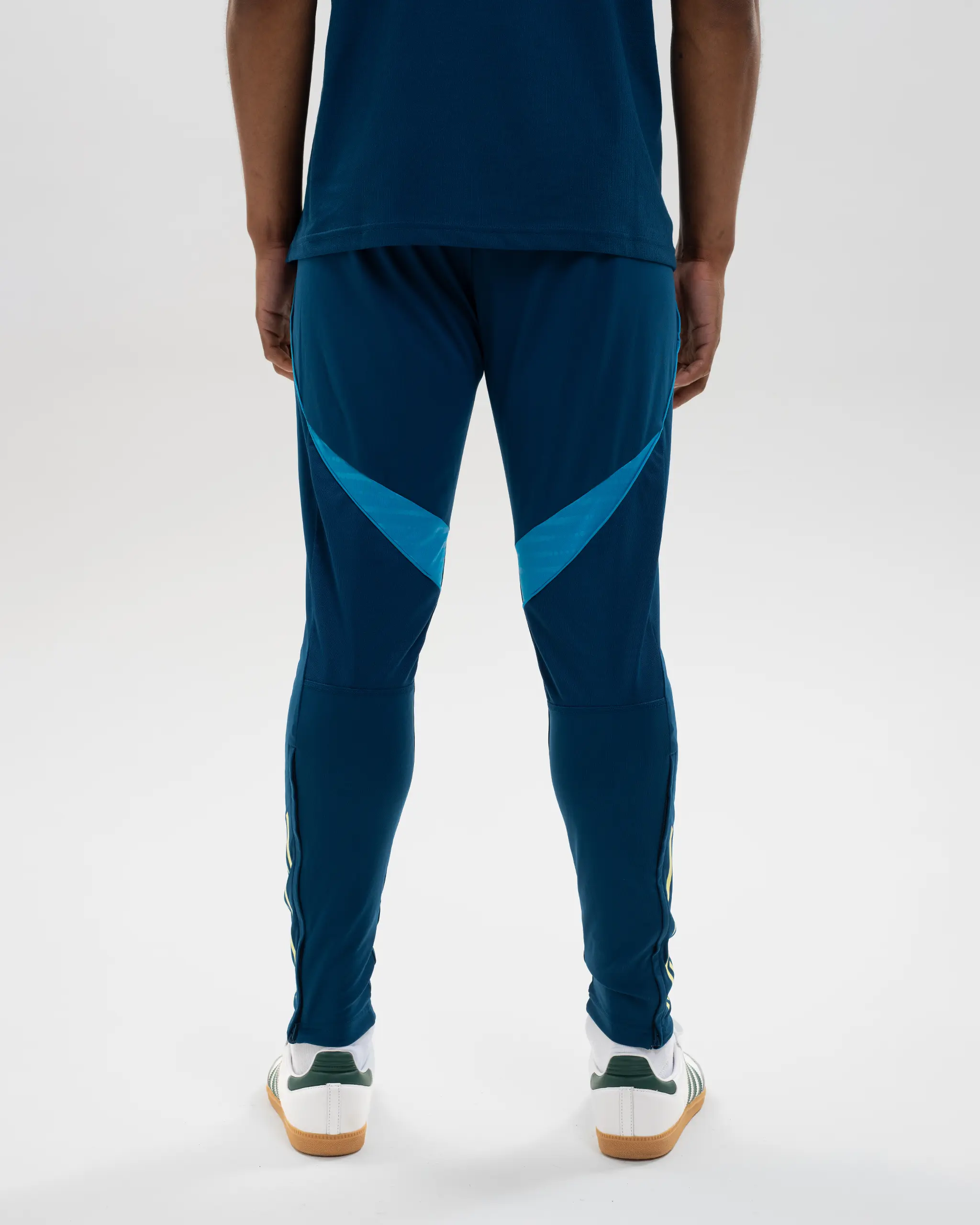 Newcastle United adidas 25/26 Coach's Range Training Bottoms - Image 6