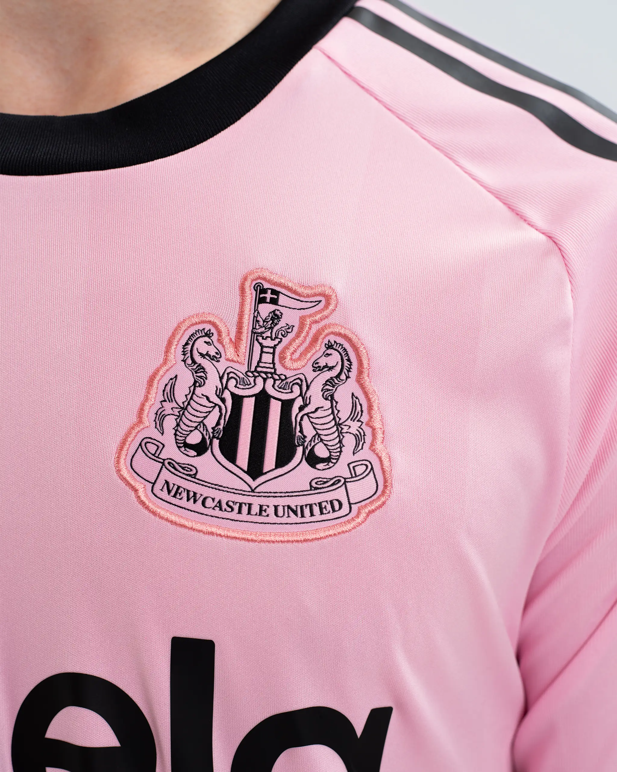 Newcastle United adidas 25/26 Pink Trefoil Goalkeeper Shirt - Image 4