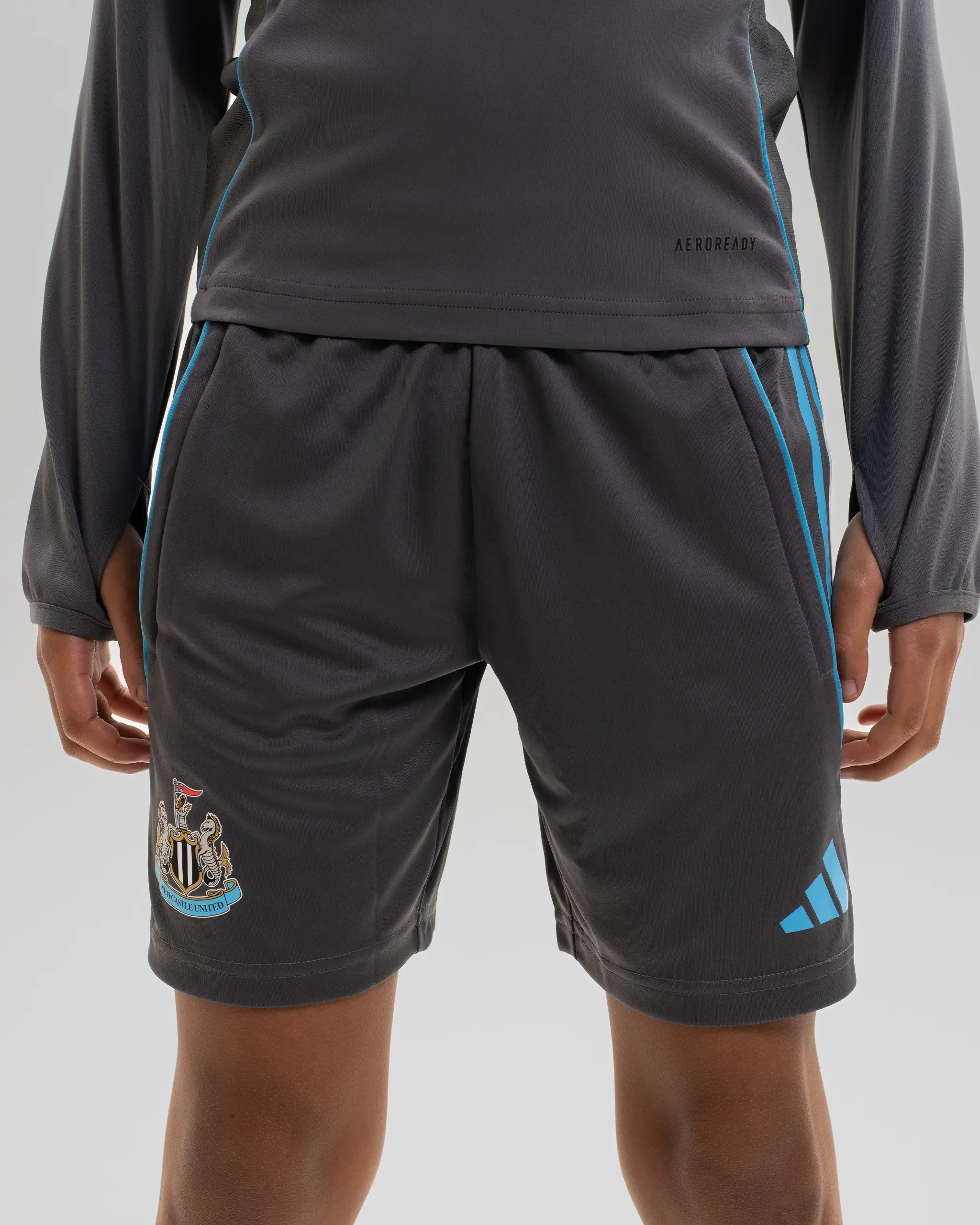 Newcastle United adidas 25/26 Players Range Kids' Grey Training Shorts - Image 3
