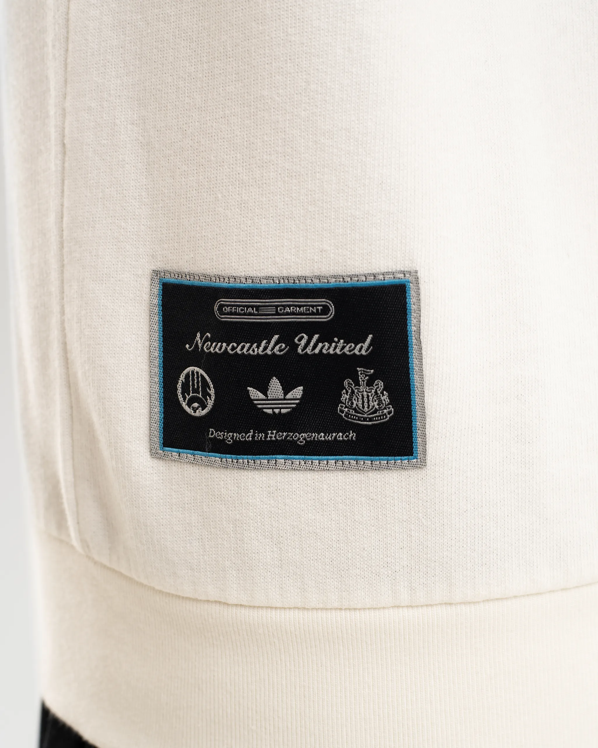 Newcastle United adidas 25/26 Terrace Icons Half Zip Sweater - Image 4