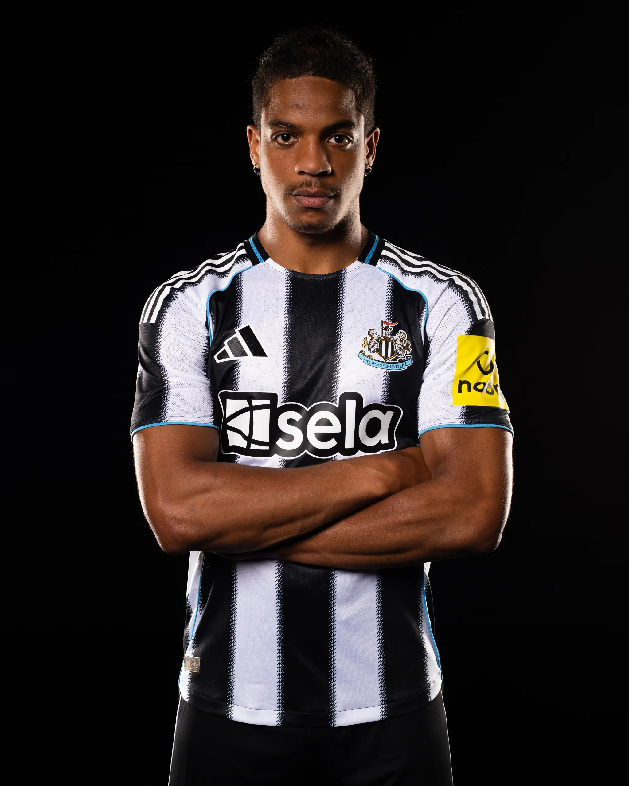 Newcastle United adidas Men's 25/26 Authentic Home Shirt - Image 3