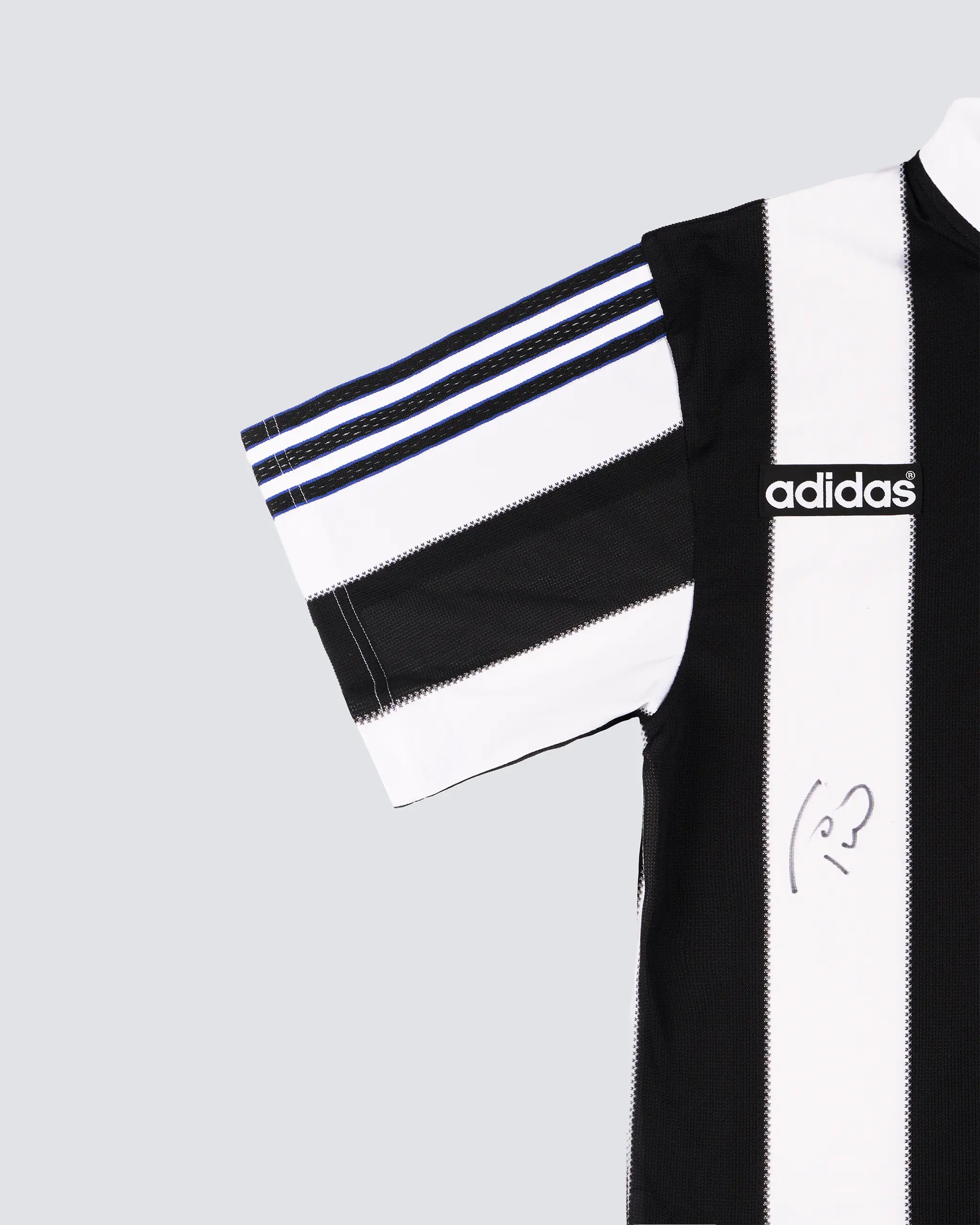 Newcastle United adidas Retro 1995-97 ASPRILLA Signed Home Shirt - Image 7