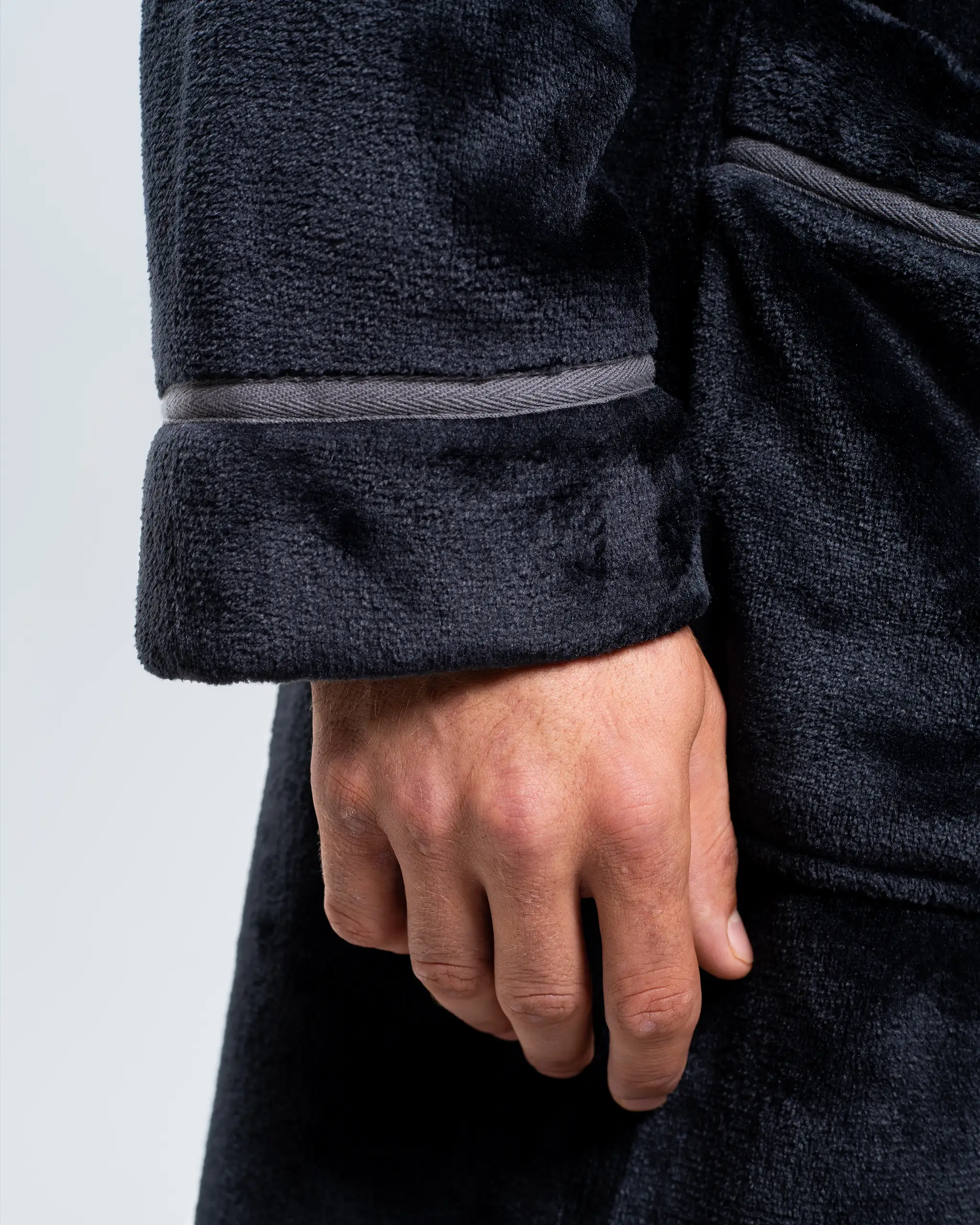 Newcastle United Adult's Dressing Gown - Image 4