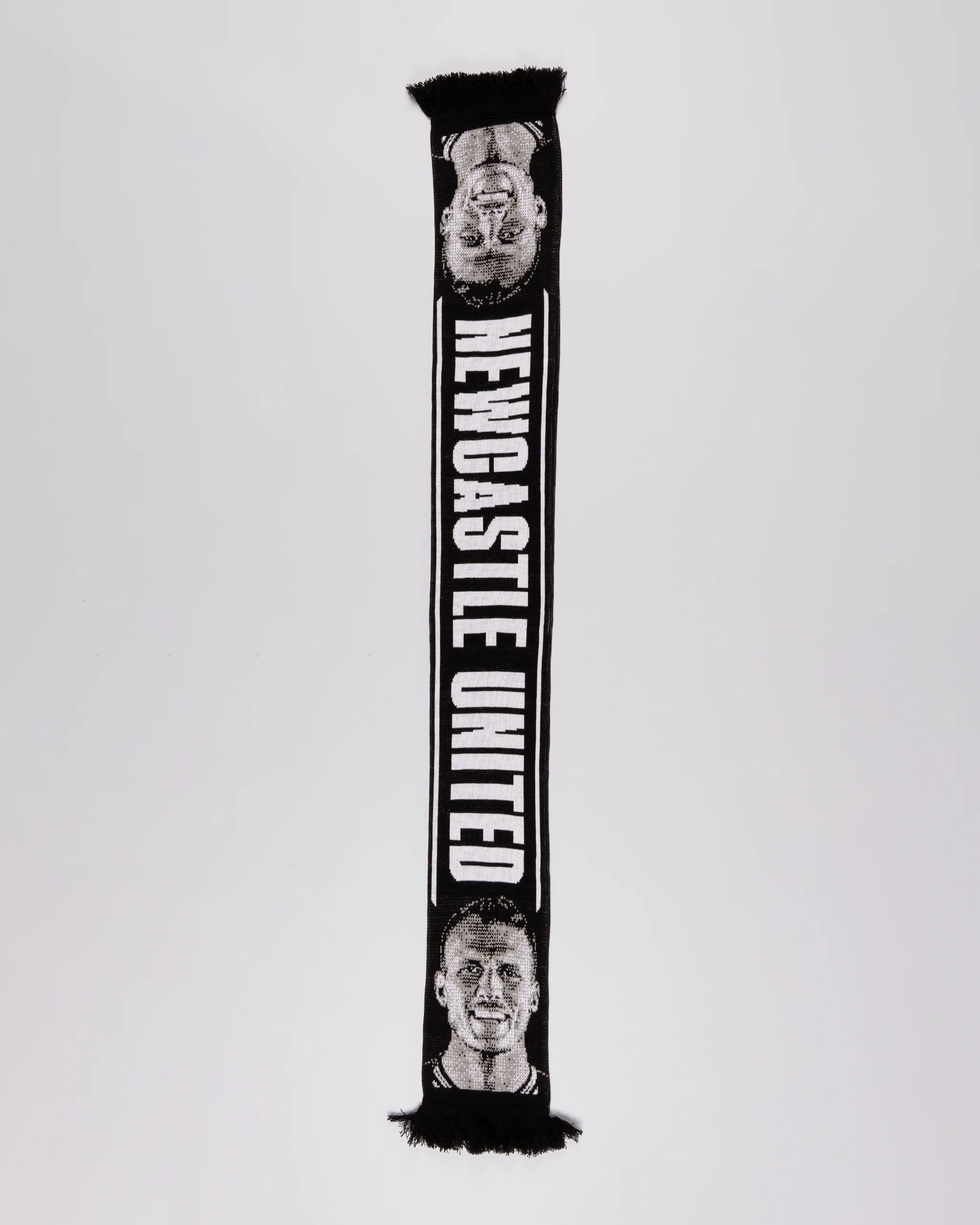 Newcastle United Big Dan Burn Scarf - Image 5