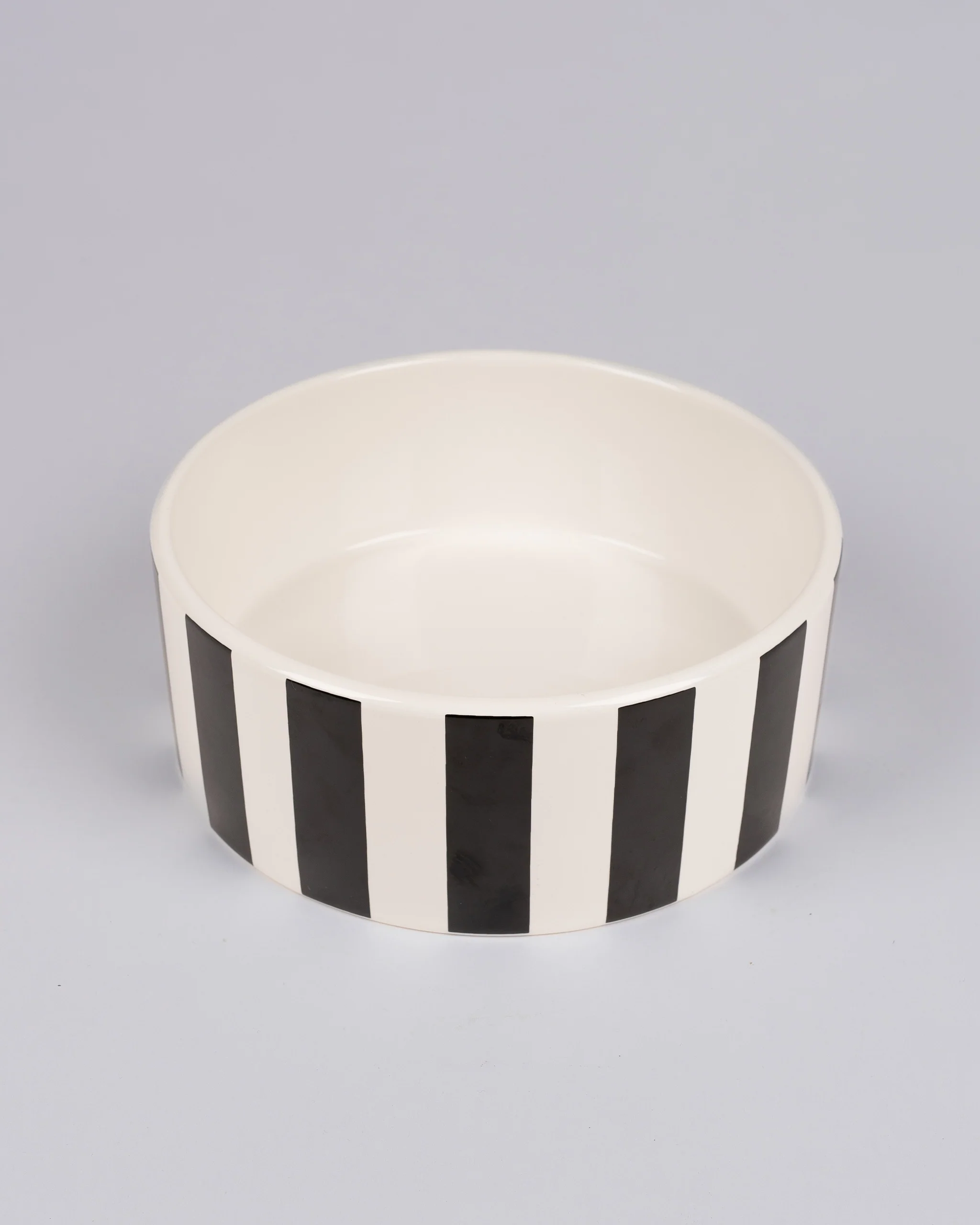 Newcastle United Ceramic Striped Pet Bowl - Image 6