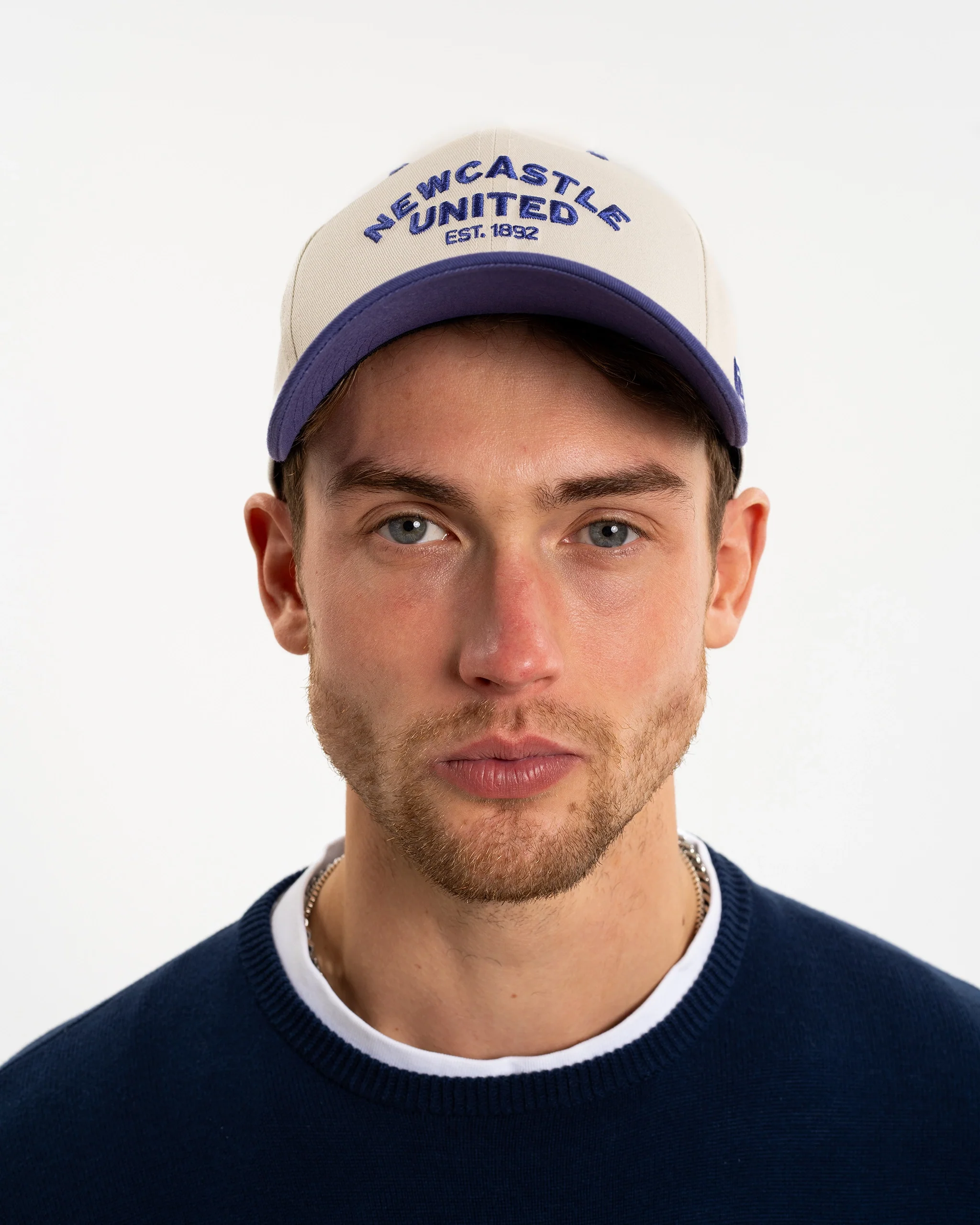 Newcastle United New Era Contrast Visor 9FIFTY Stretch Snap Adjustable Cap - Image 2