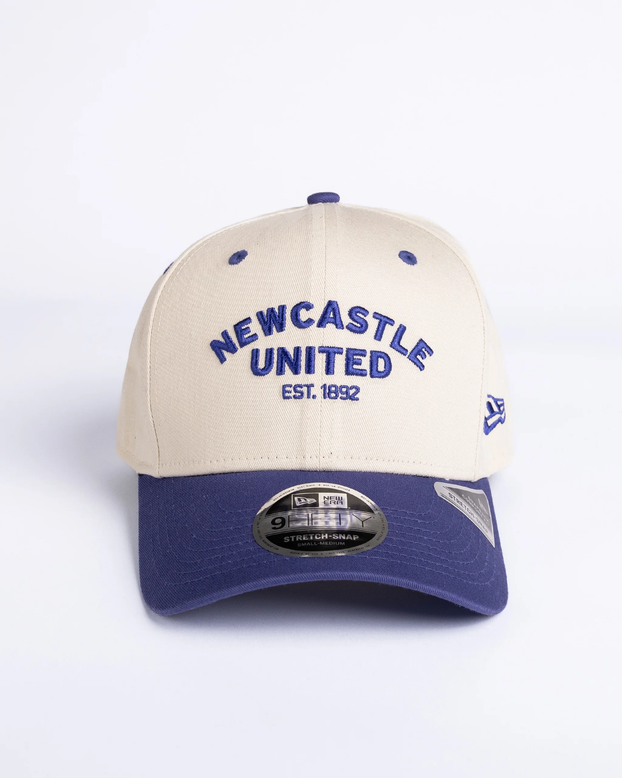 Newcastle United New Era Contrast Visor 9FIFTY Stretch Snap Adjustable Cap - Image 4