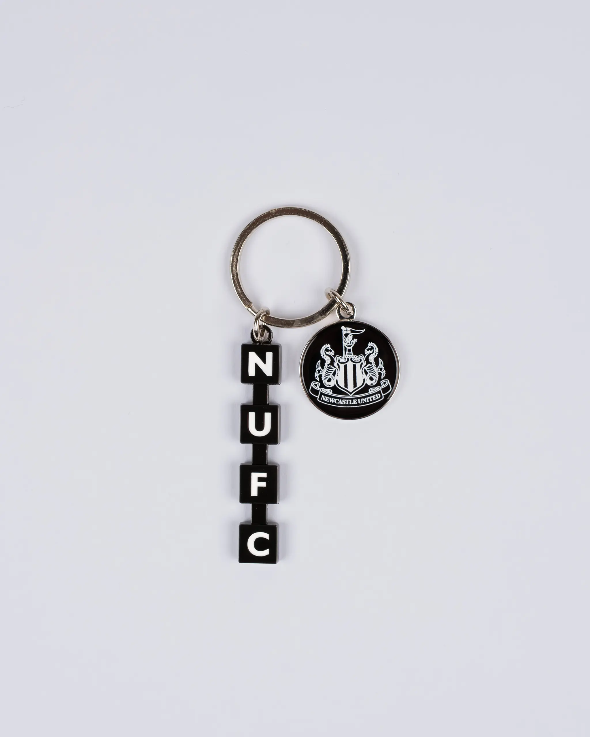 Newcastle United Crest & Letter Keyring - Image 2