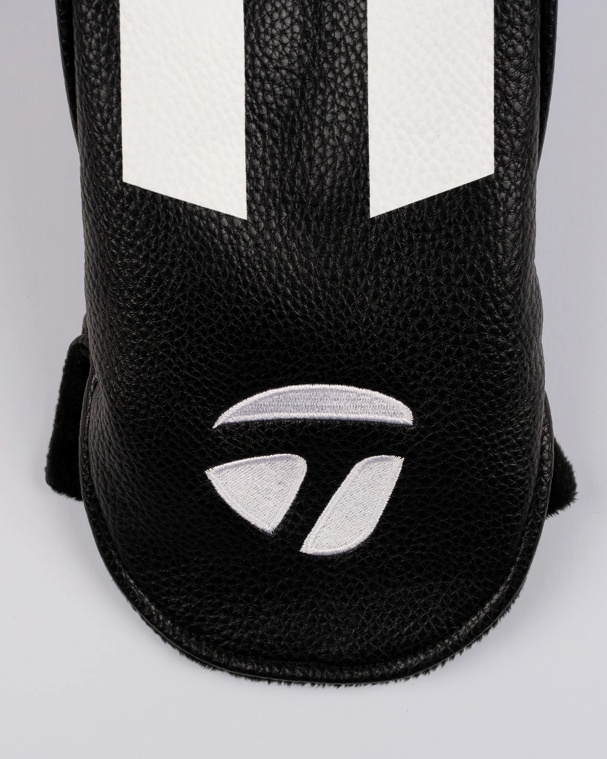 Newcastle United TaylorMade Driver Head Cover - Image 4