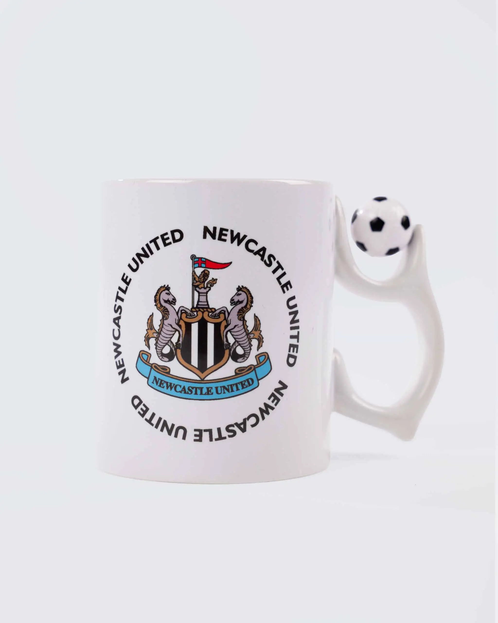 Newcastle United Spinning Football Mug - Image 4