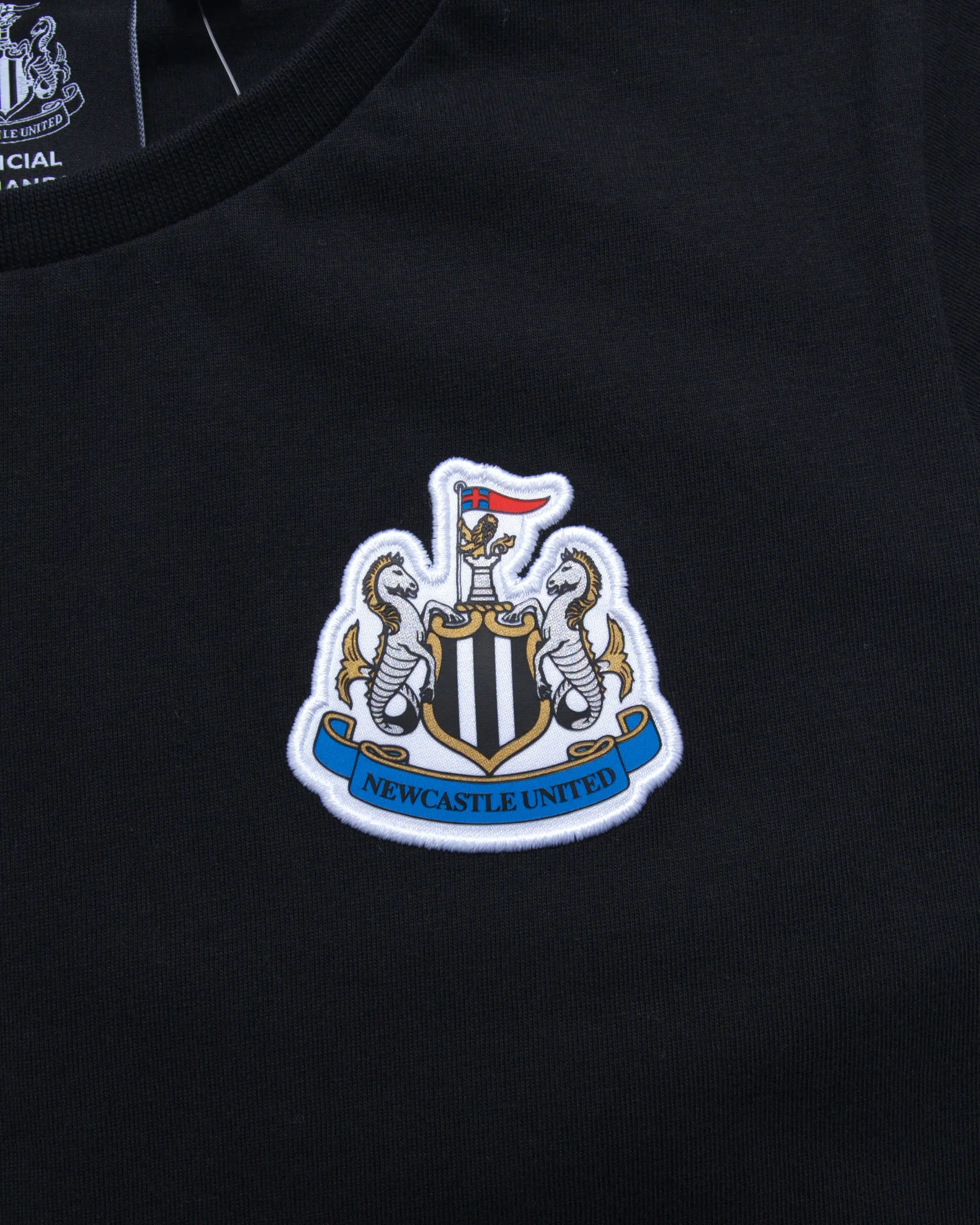 Newcastle United Girl's Black Terrace Crest T-Shirt - Image 5