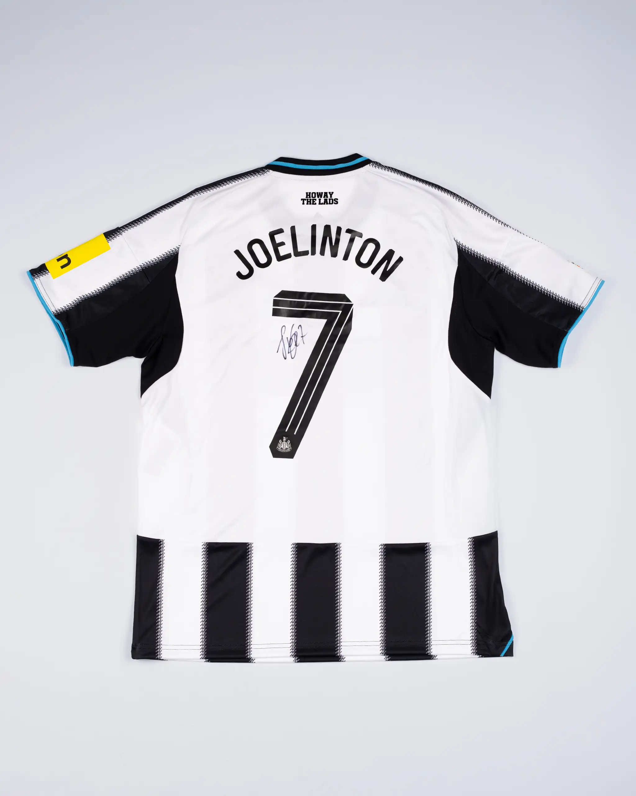 Newcastle United JOELINTON 25/26 Boxed Signed Home Shirt - Image 2