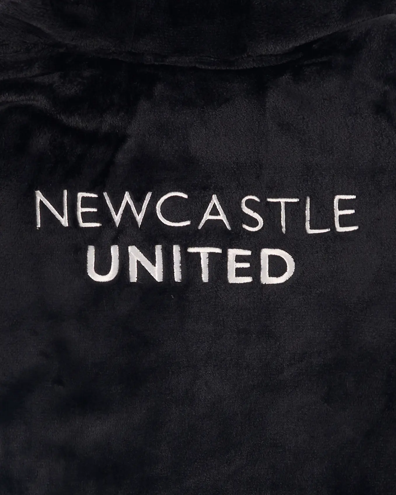 Newcastle United Kids' Black Dressing Gown - Image 4