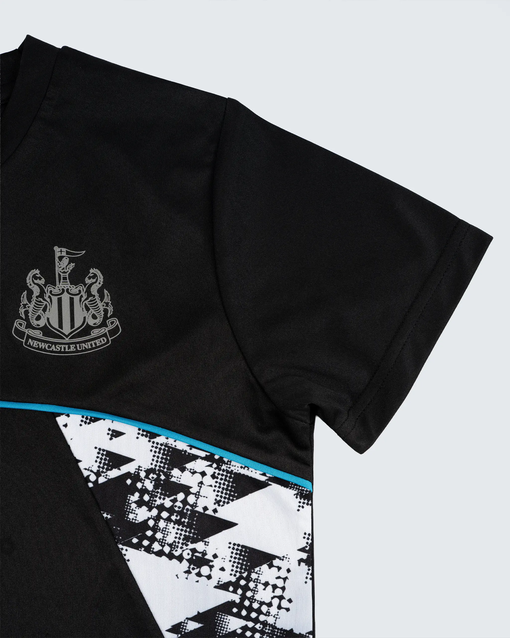 Newcastle United Kids' Black Panel Camo T-Shirt - Image 5