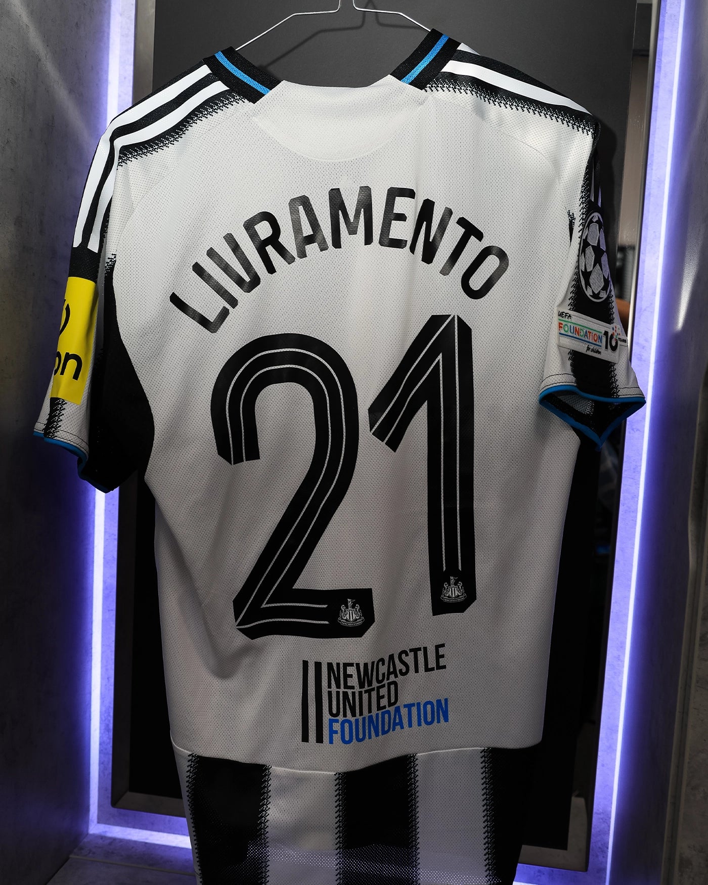 Newcastle United LIVRAMENTO 25/26 Match Worn Shirt - Barcelona Champions League (H) - Image 6