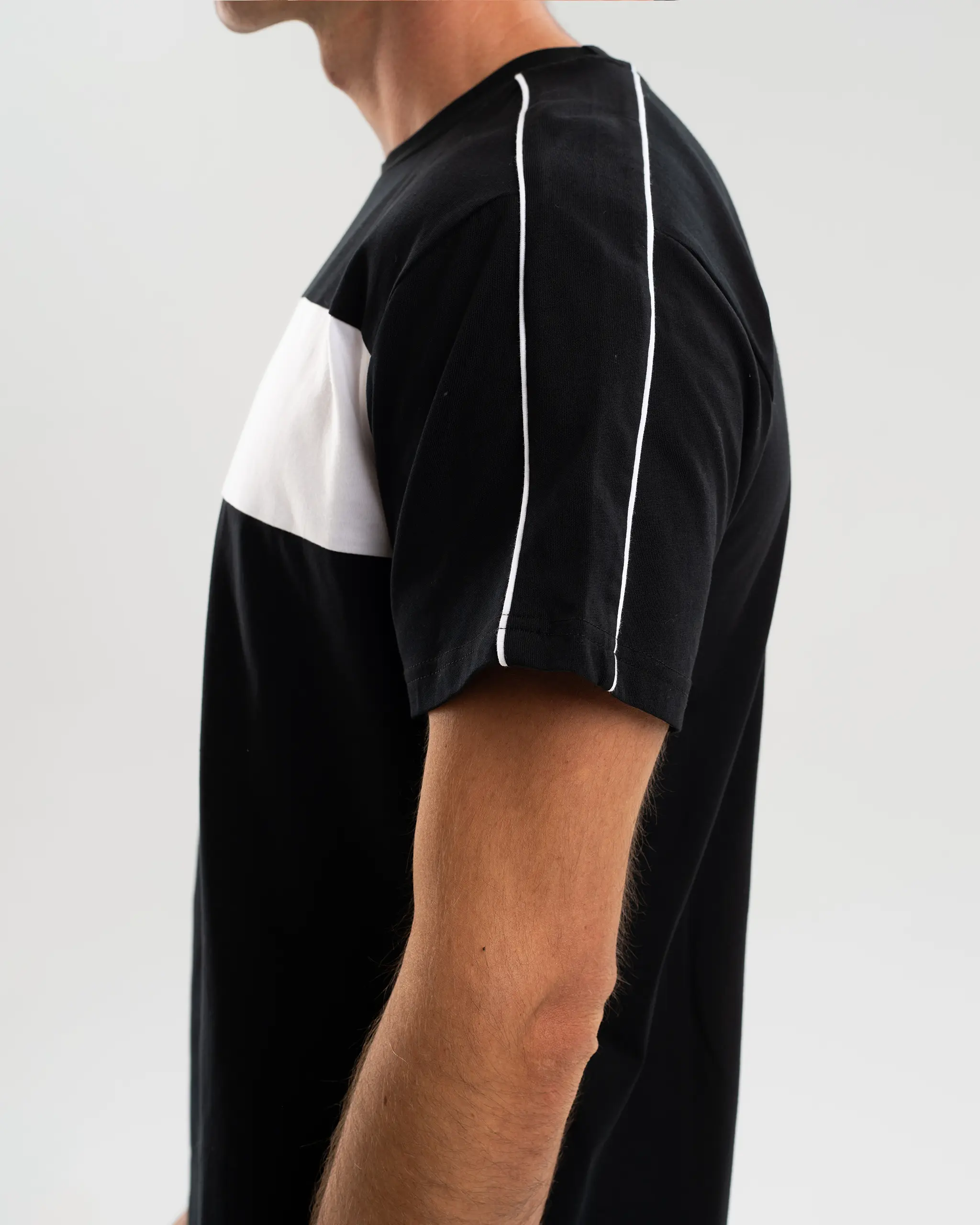Newcastle United Men's Black Colour Block T-Shirt - Image 4