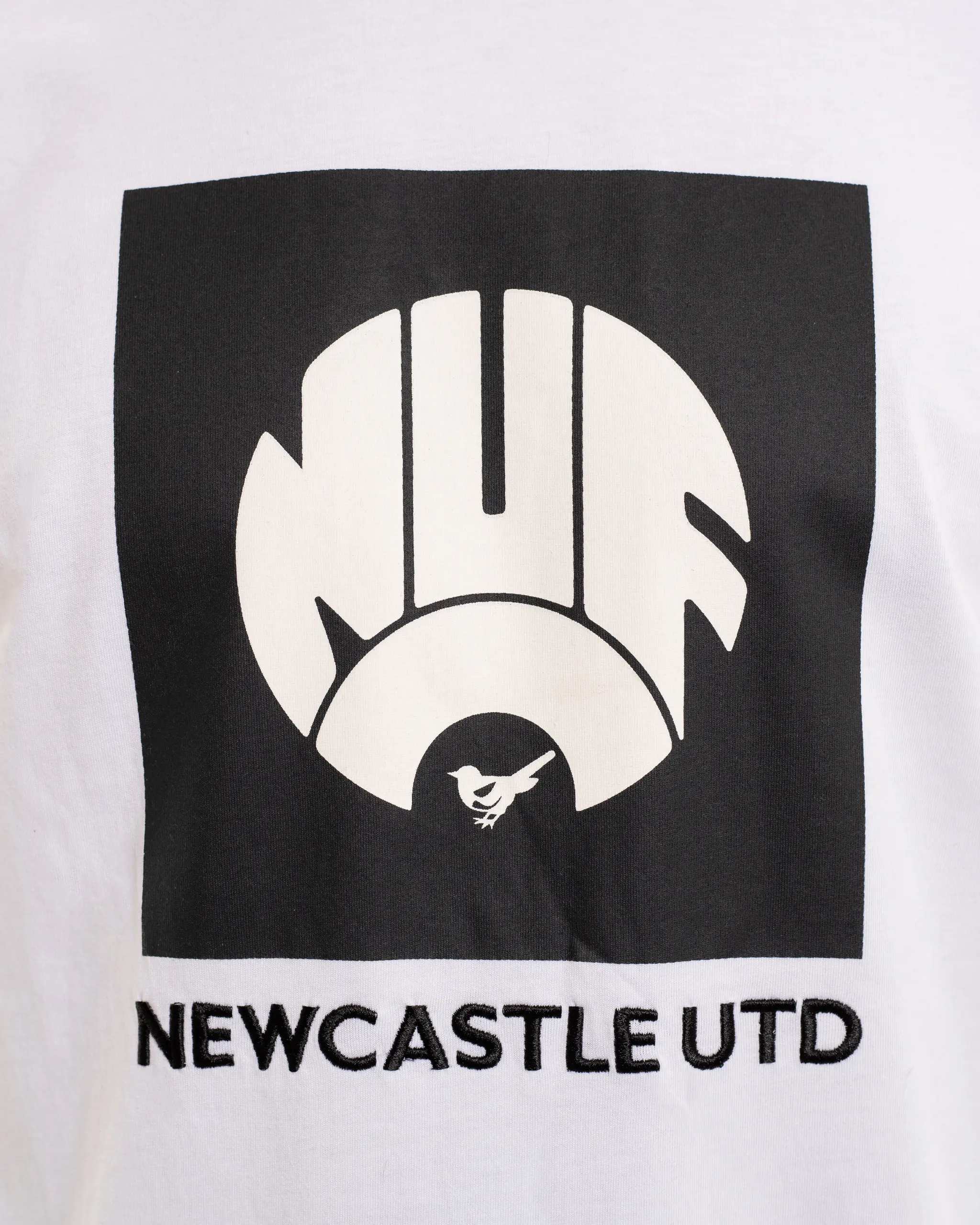 Newcastle United Men's Black Retro Crest T-Shirt - Image 3