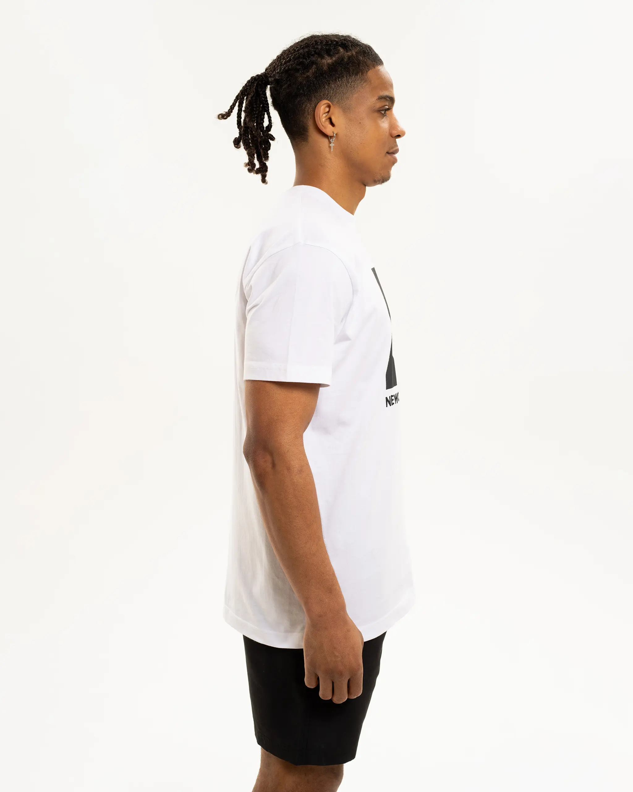 Newcastle United Men's Black Retro Crest T-Shirt - Image 4