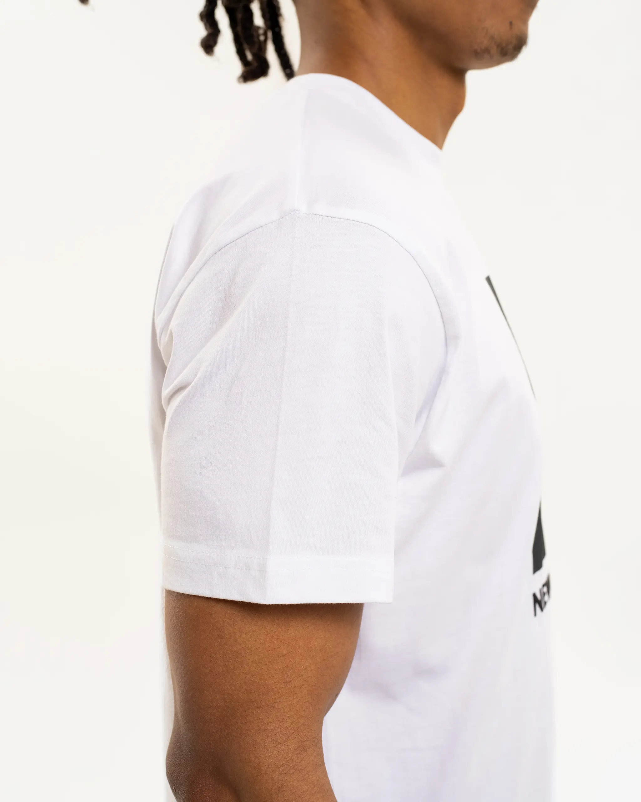 Newcastle United Men's Black Retro Crest T-Shirt - Image 8