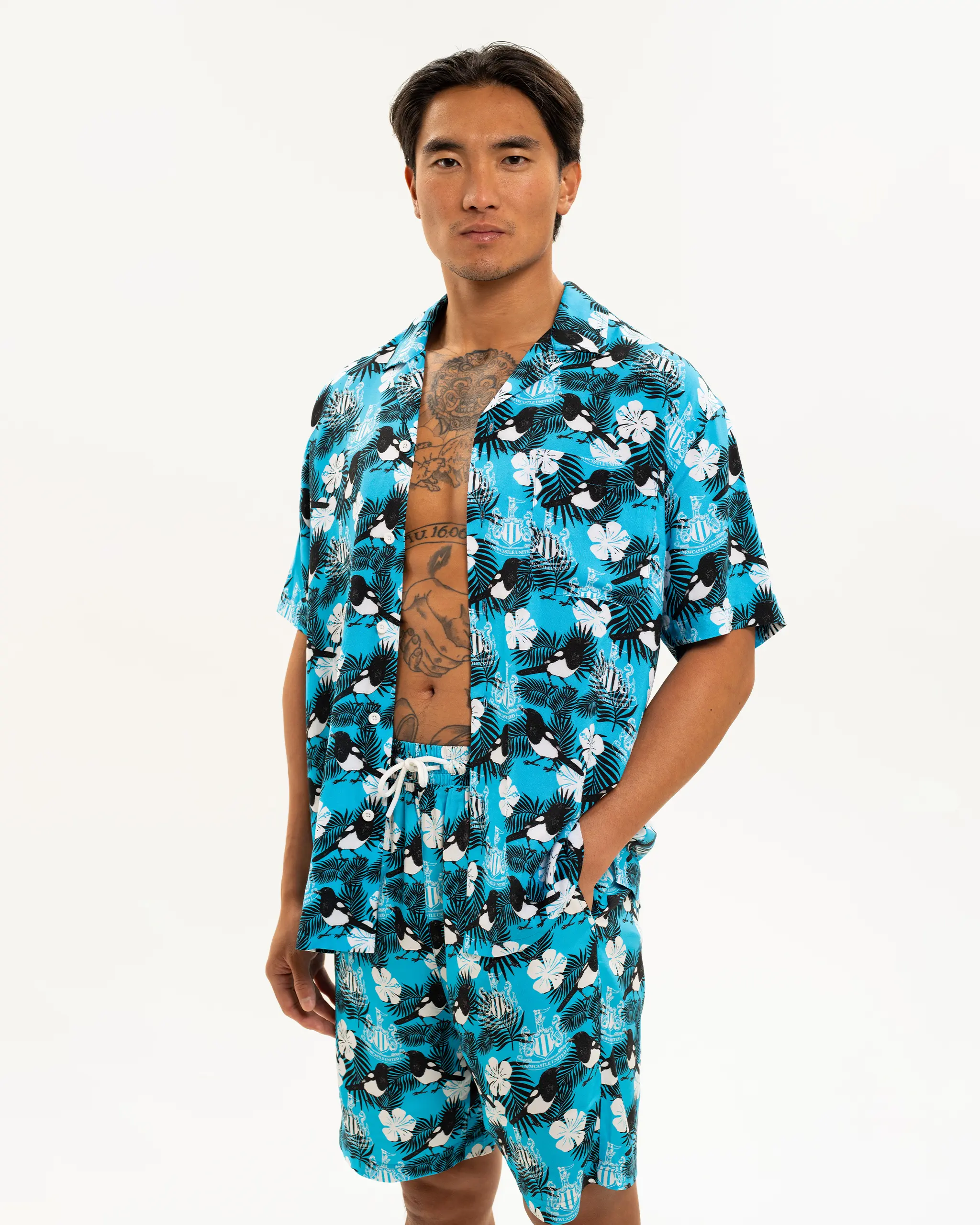 Newcastle United Men's Blue Magpie Holiday Shirt - Image 2