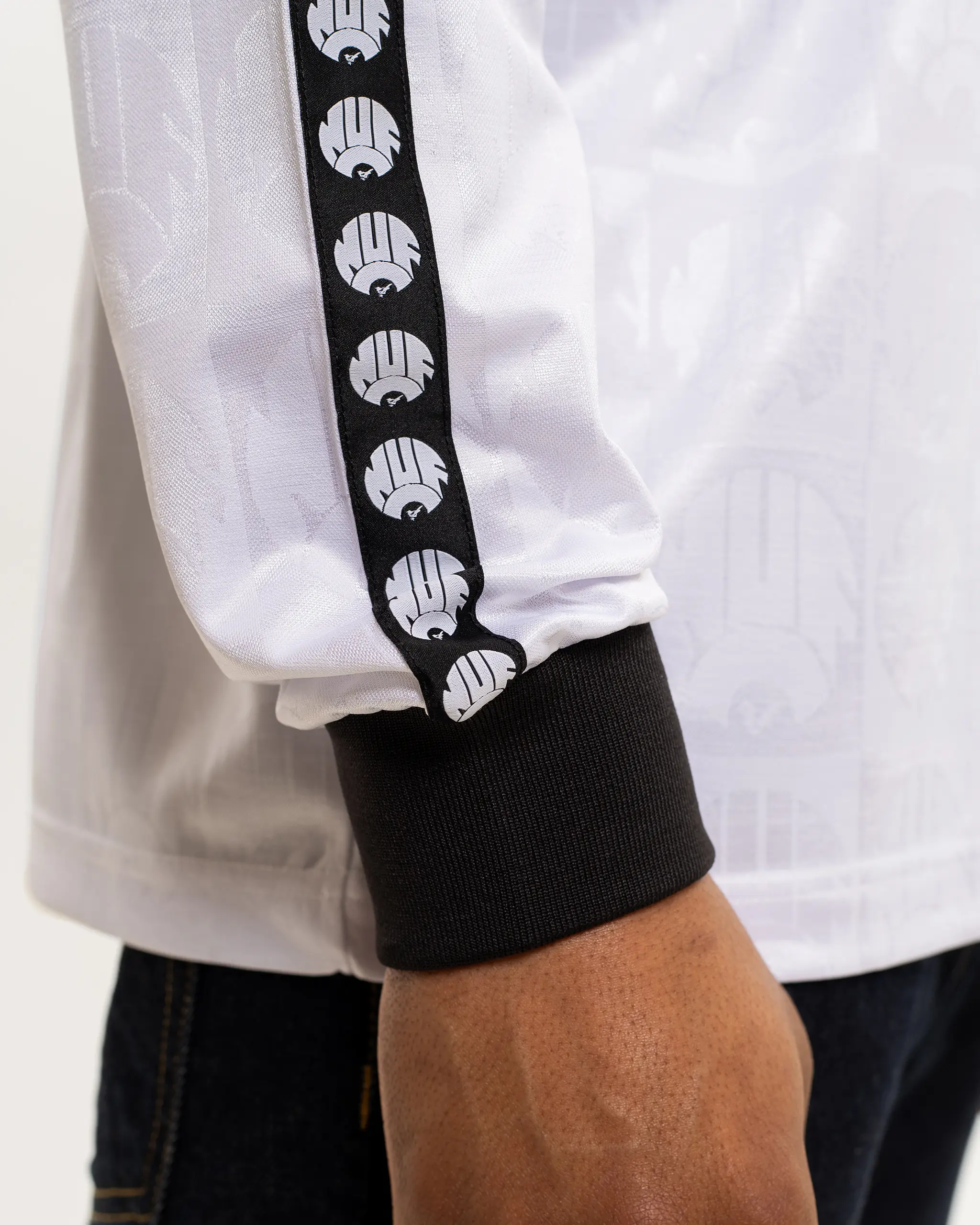 Newcastle United Men's White Long Sleeve Polo Shirt - Image 10