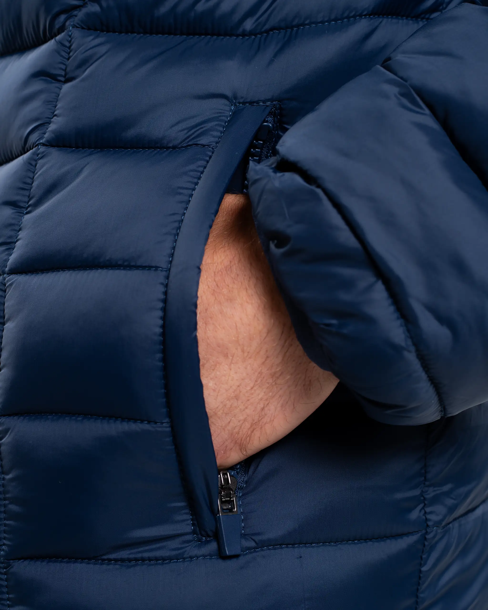 Newcastle United Navy Puffer Jacket - Image 6