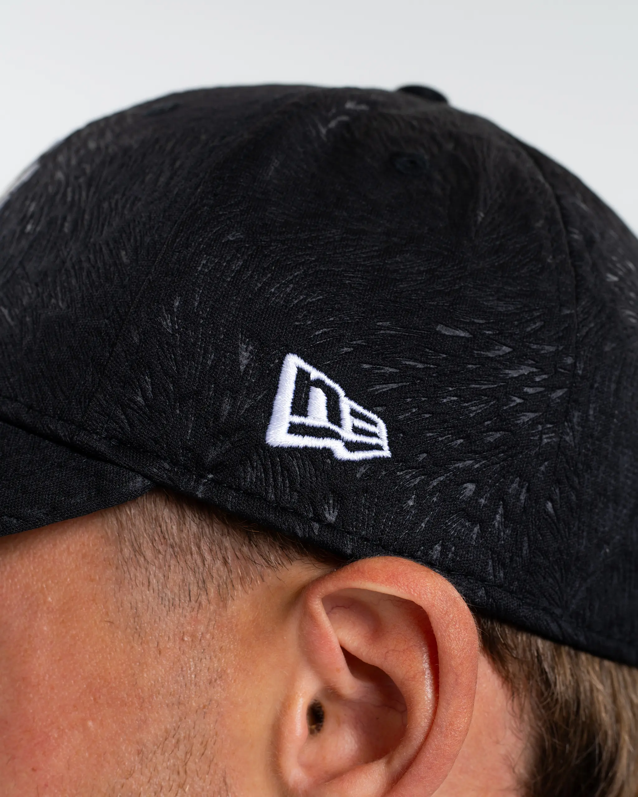 Newcastle United New Era Black Feather 9FORTY Adjustable Cap - Image 5