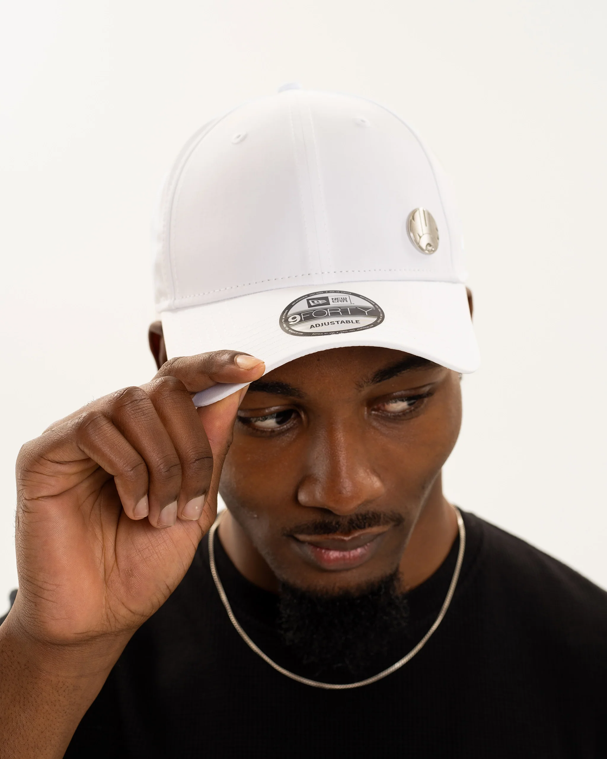 Newcastle United New Era White Pin 9FORTY Adjustable Cap - Image 2