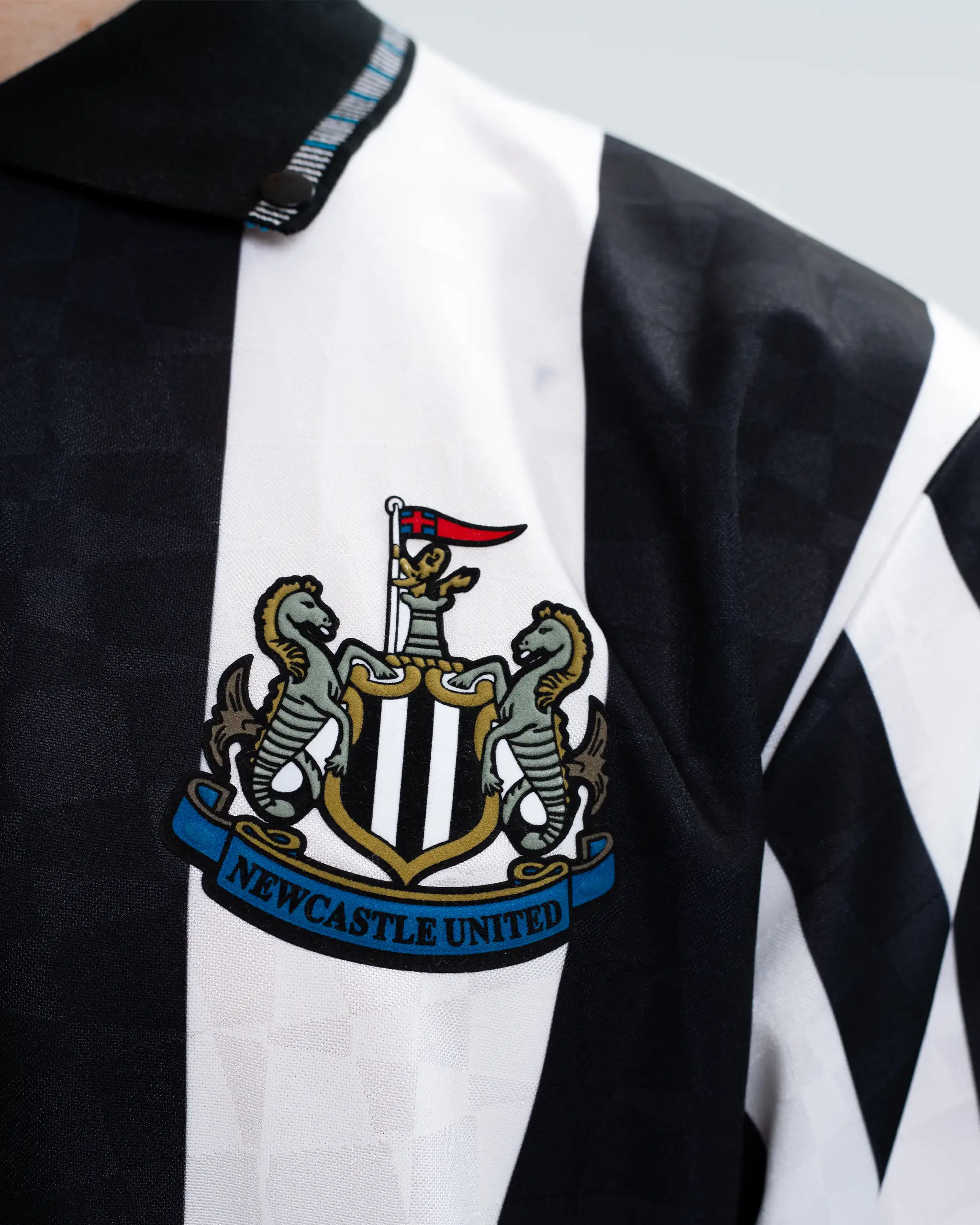 Newcastle United Retro 1990 Home Shirt - Image 5