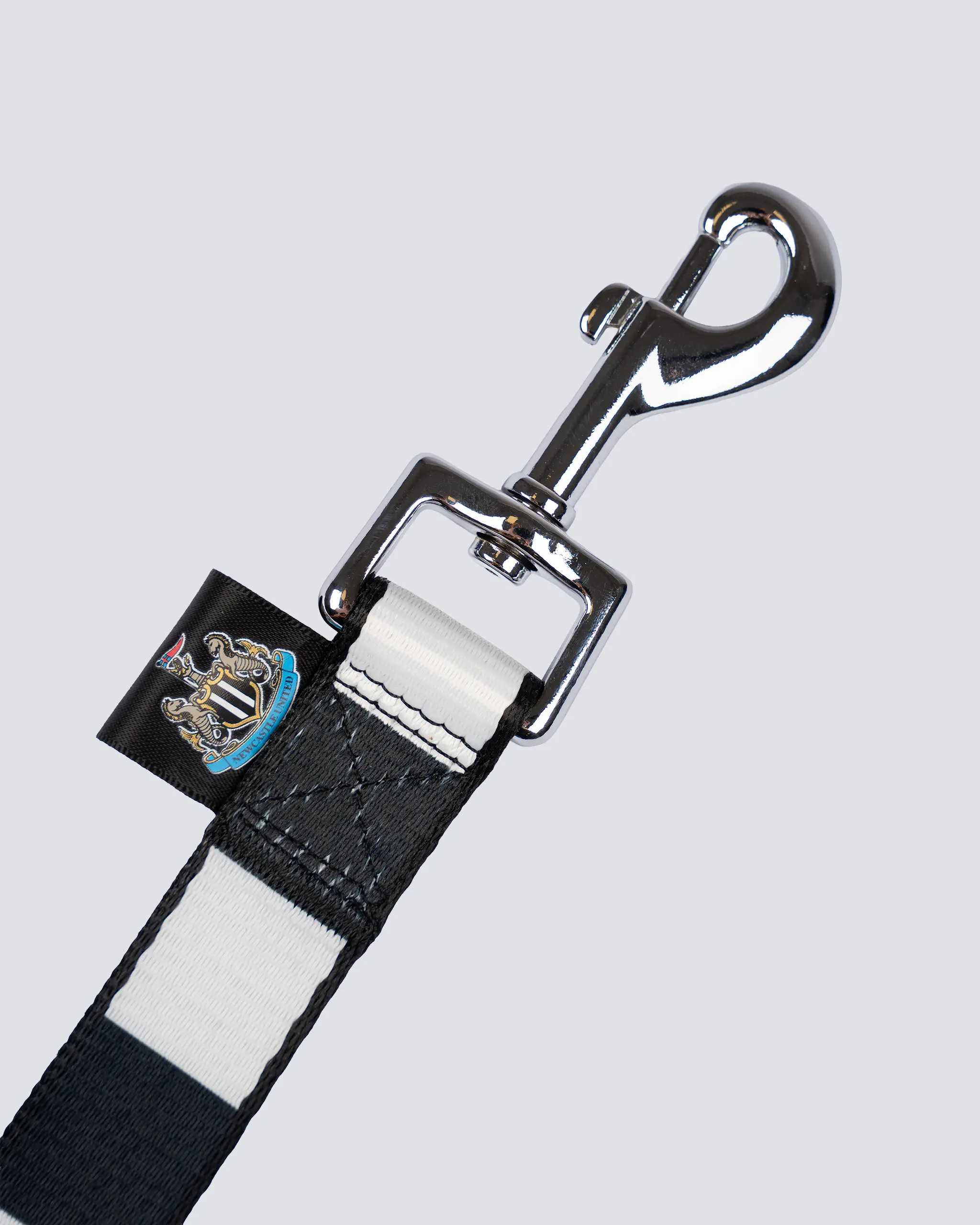 Newcastle United Striped Pet Lead - Image 2
