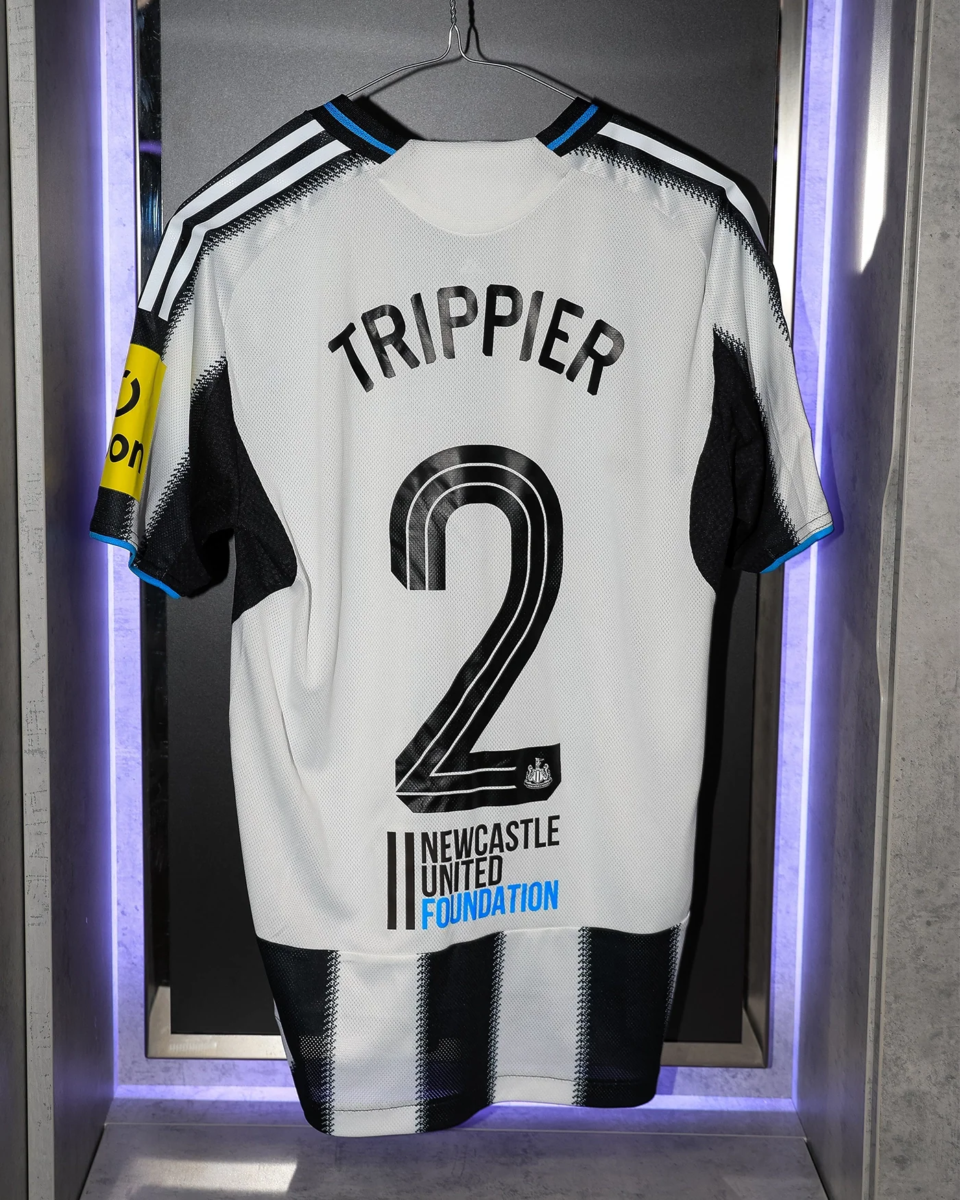 Newcastle United TRIPPIER 25/26 Match Worn Shirt - Barcelona Champions League (H) - Image 8