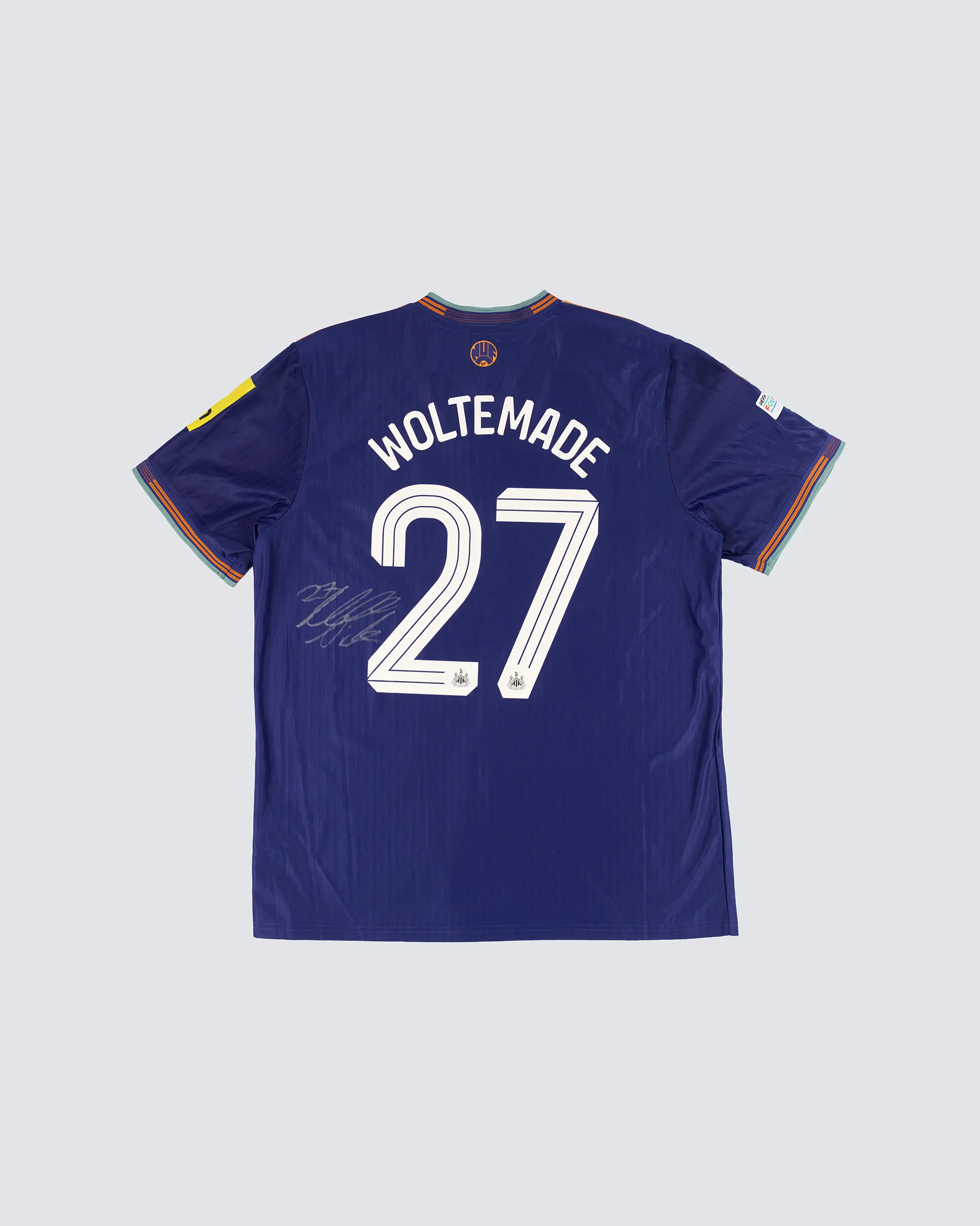Newcastle United WOLTEMADE 25/26 Boxed Signed Third Shirt - Image 2