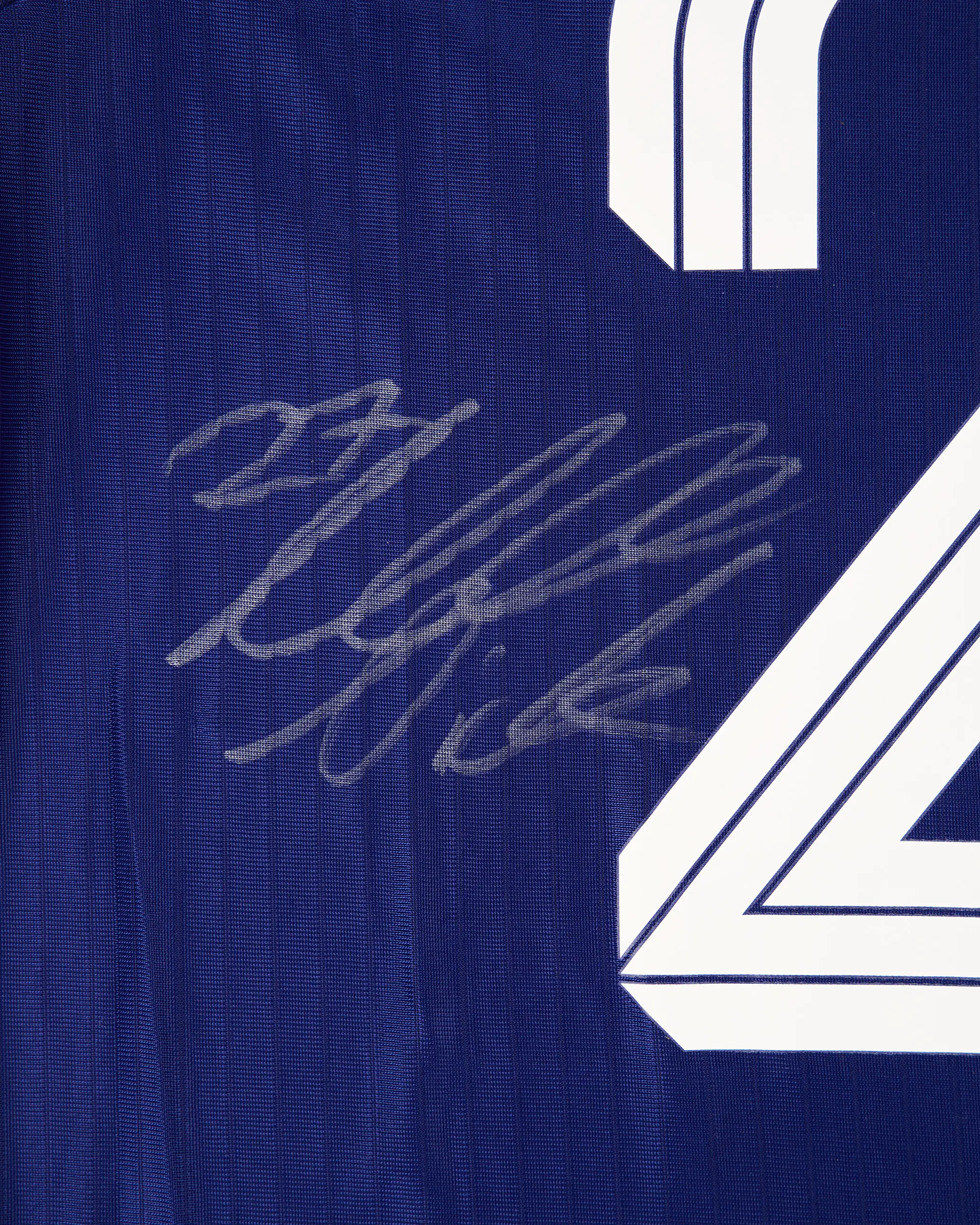 Newcastle United WOLTEMADE 25/26 Boxed Signed Third Shirt - Image 4