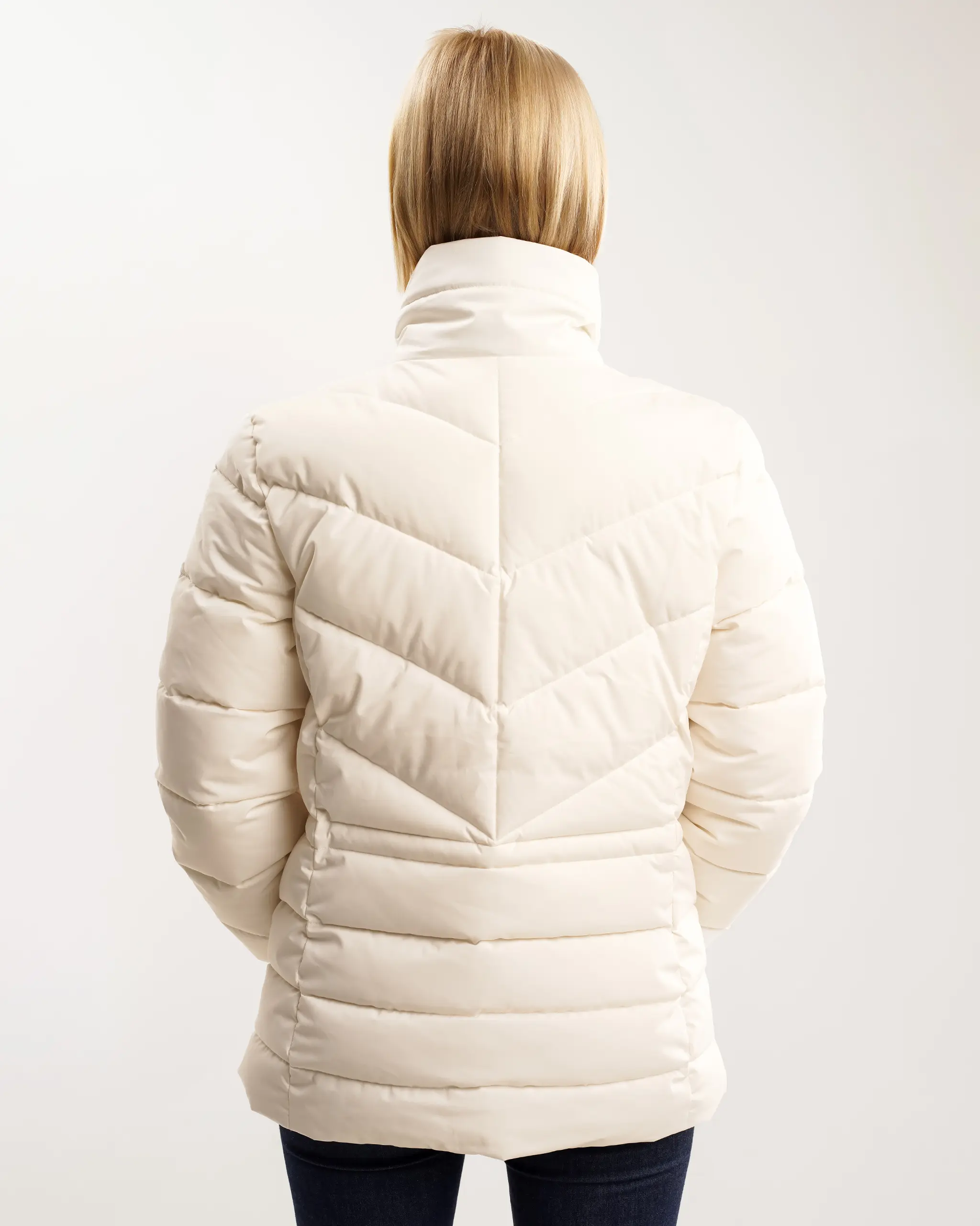 Newcastle United Women's White Lightweight Jacket - Image 7